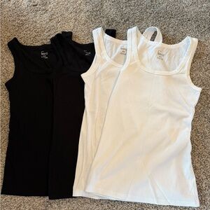Felina Black and White Tank Tops - Set of 4